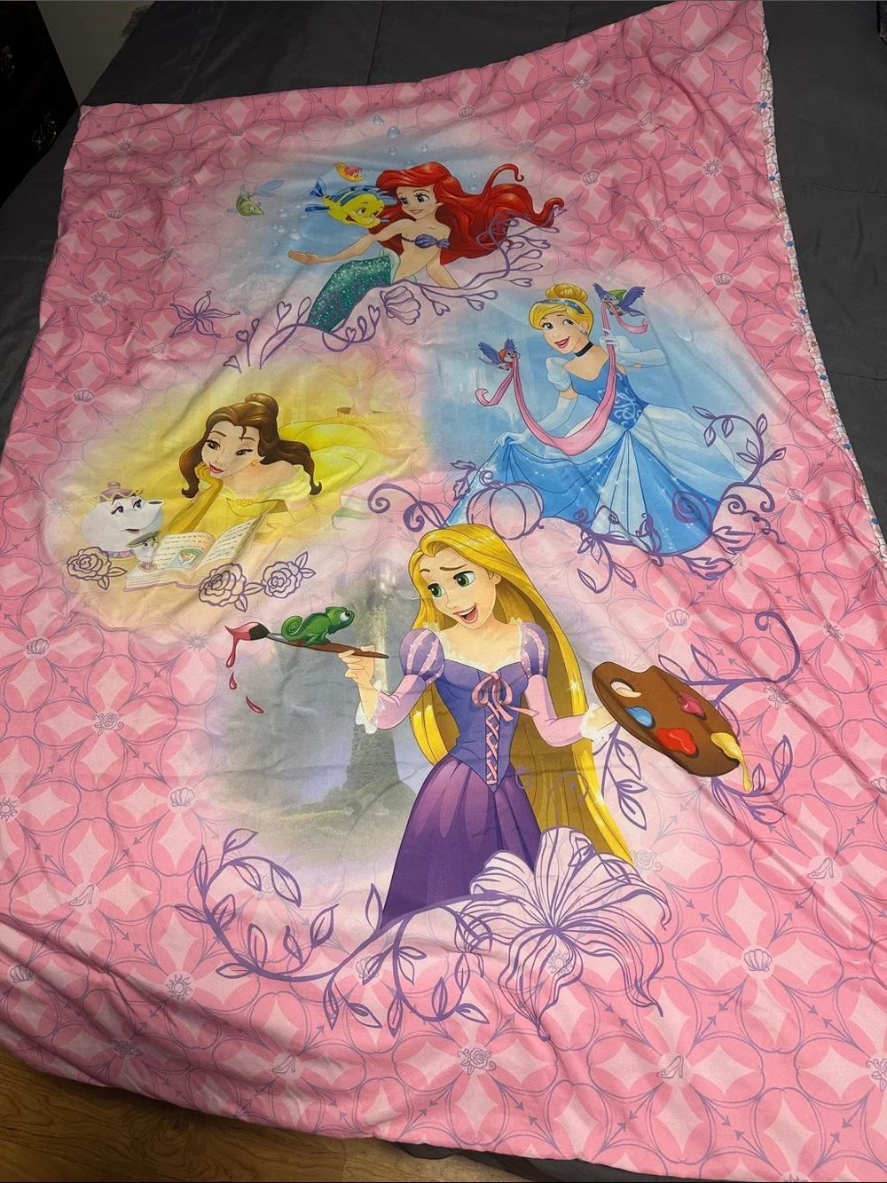 Disney Princess Pink Kids Bedding Throw - Rapunzel, Ariel, Belle & Cind
